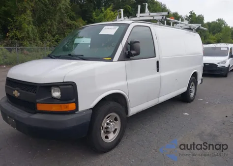 2015 Chevrolet Express 2500 Work Van z USA, uszkodzony, nr VIN 1GCWGFCF4F1151502
